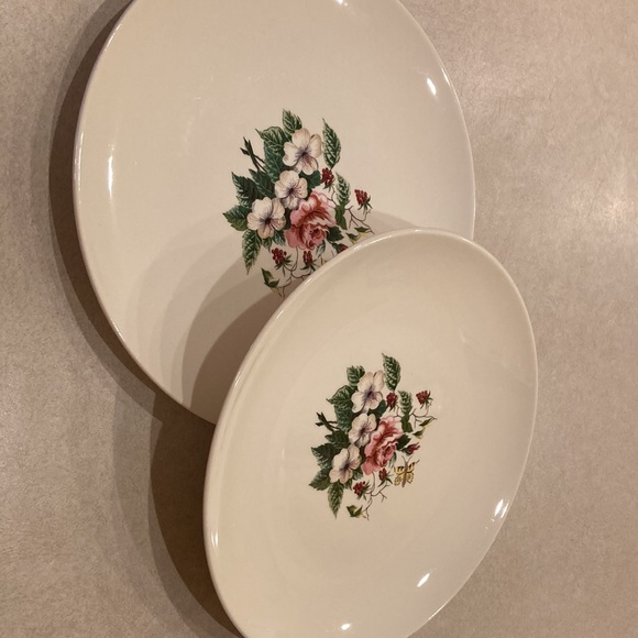 2 dinner plates Knowles (Edwin) regency pattern by Lifetime China Co. - Picture 3 of 4